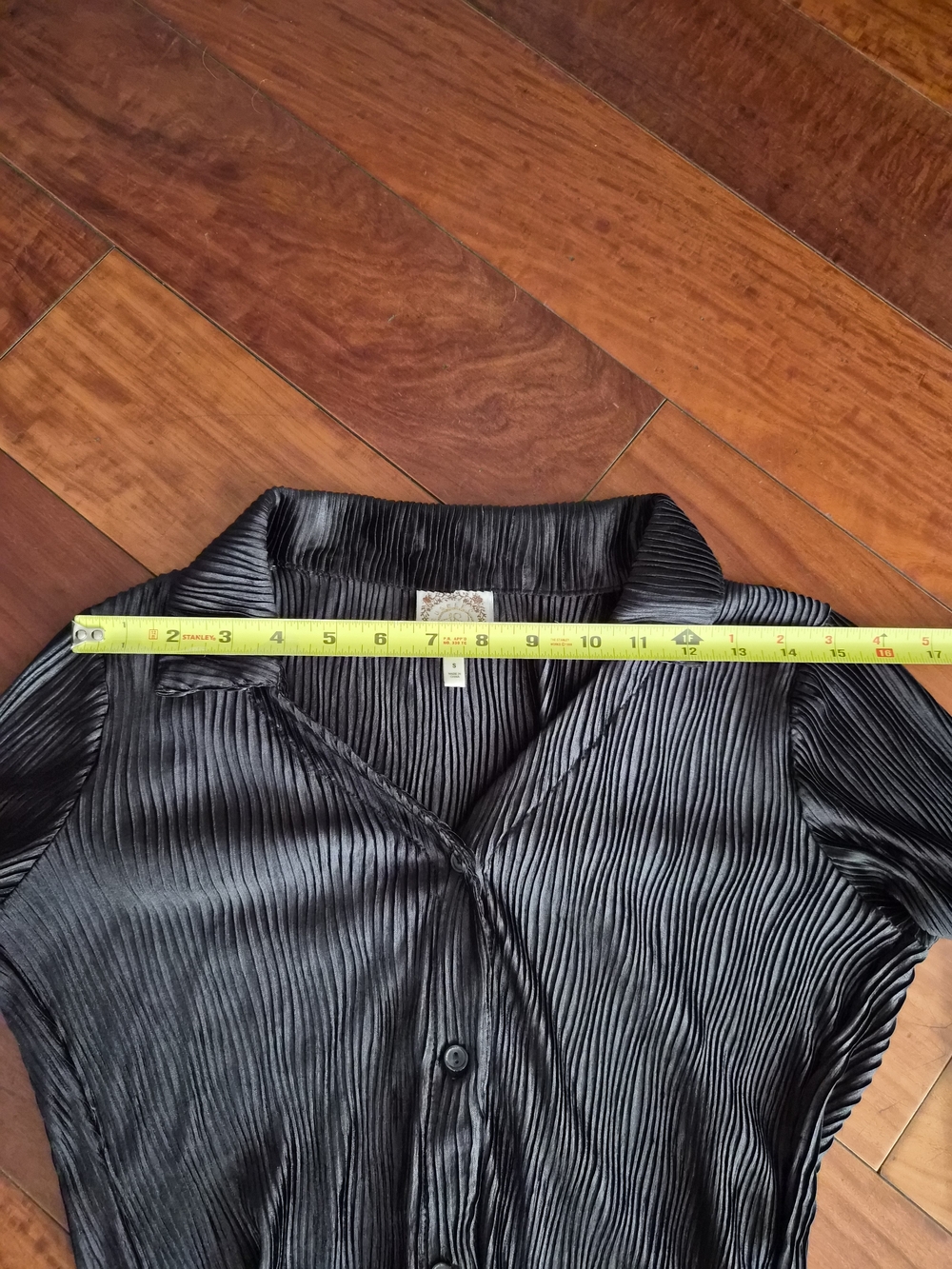 Pleated Button Down Long Sleeve Shirt Size S - Picture 11 of 13